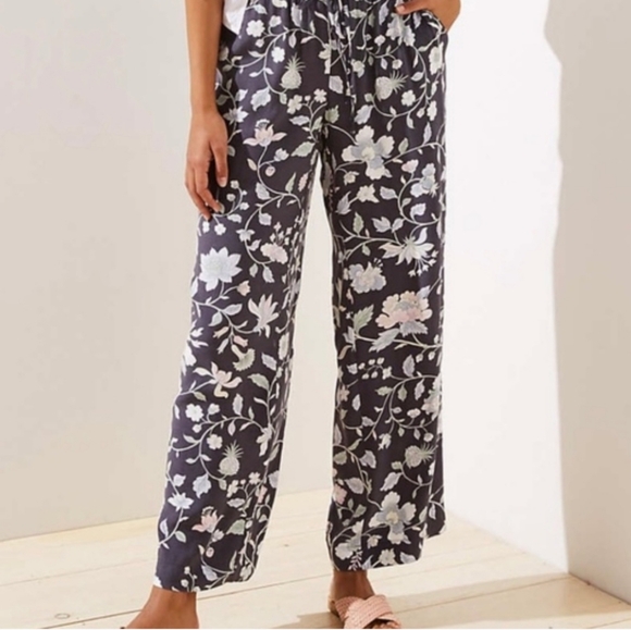 NWT LOFT Floral Fluid Drawstring Pants  Size Small Elastic Waist 100% Viscose - Picture 4 of 6